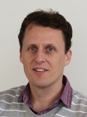 Daniel Elton